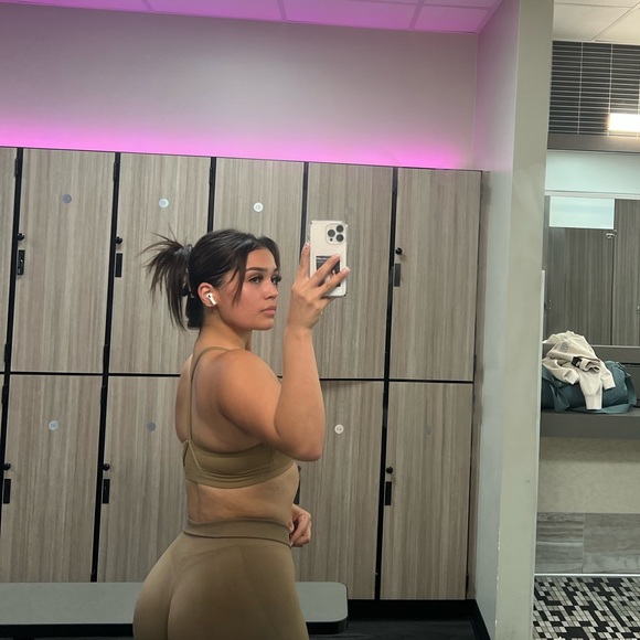 Meet your Posher, Norma - Picture 1 of 1